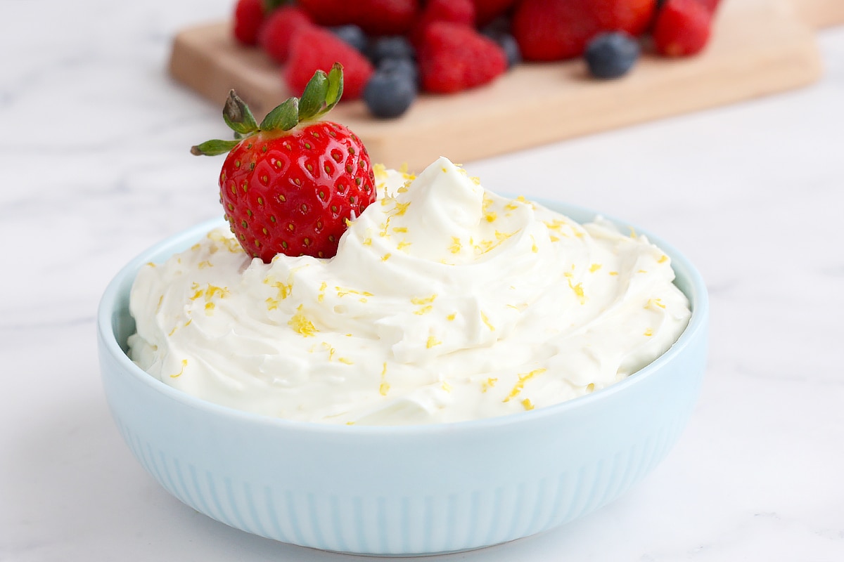 Creamy Lemon Fruit Dip: The Sweet, Tangy, Melt-Proof Summer Dessert